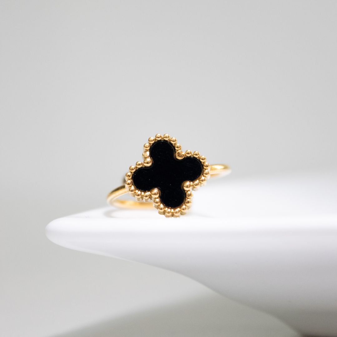Δαχτυλίδι με μαύρη πέτρα