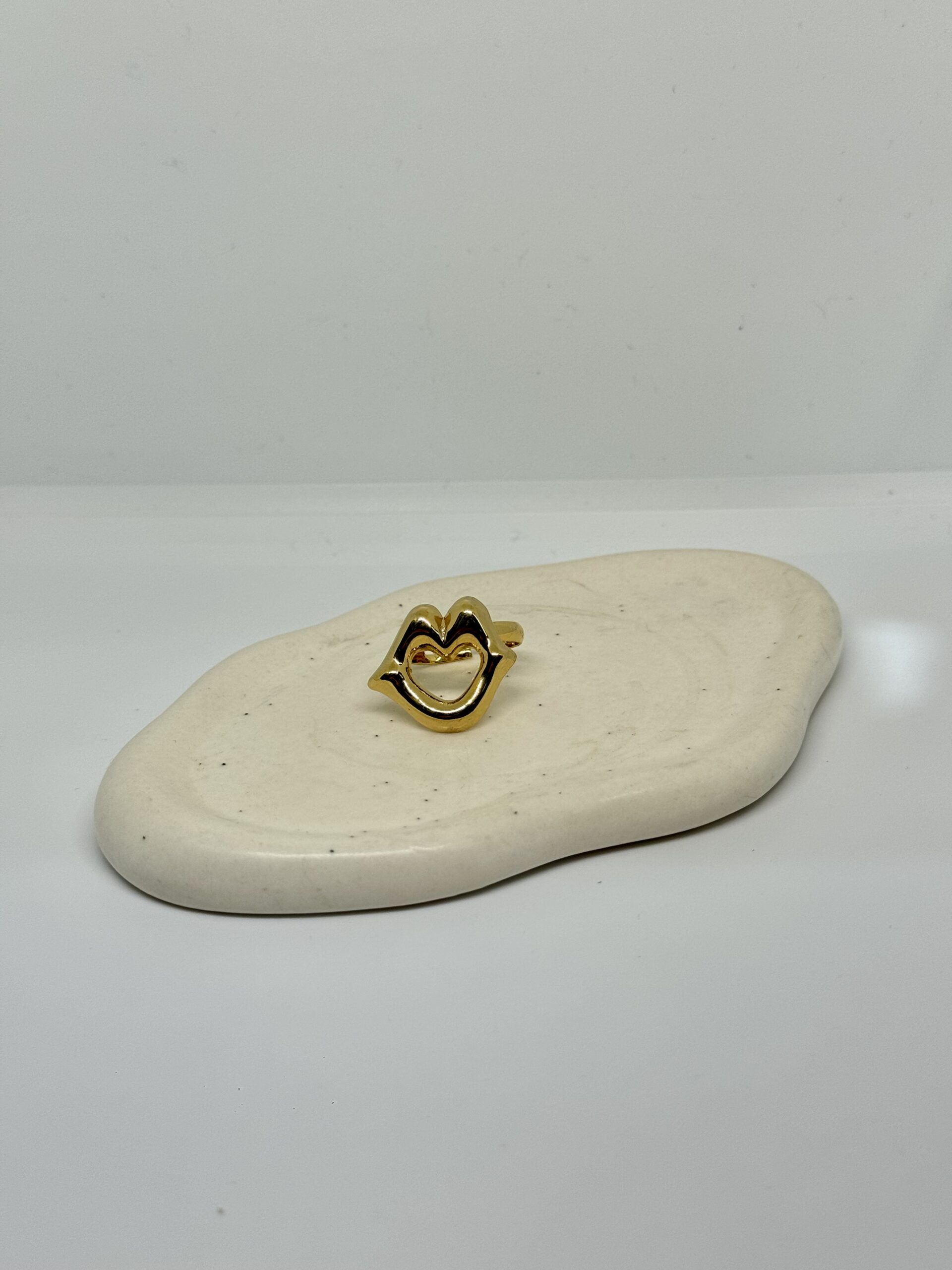KISS RING